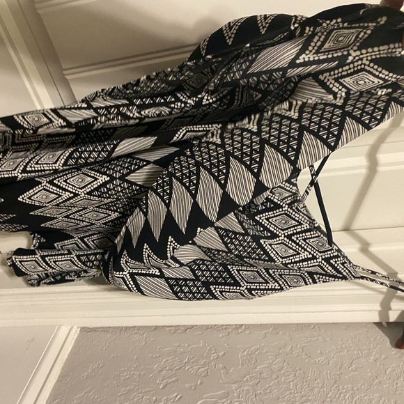 Chevron Tank - Picture 3 of 3